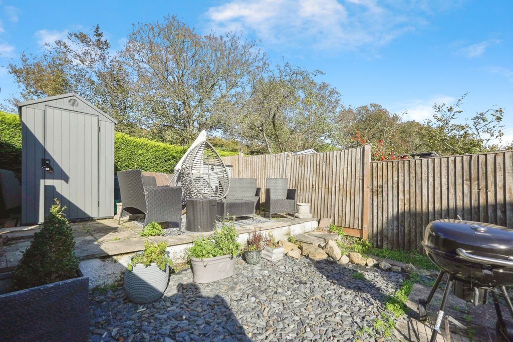 Property photo 3 of 10 Photo