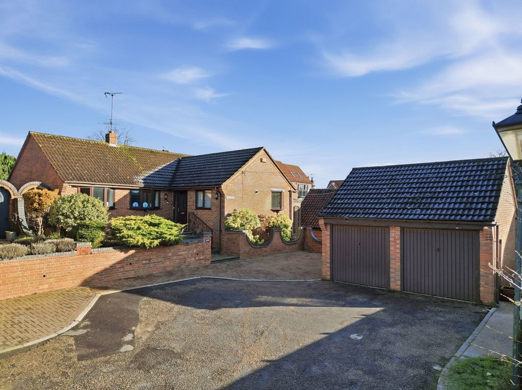 Property photo 1 of 25