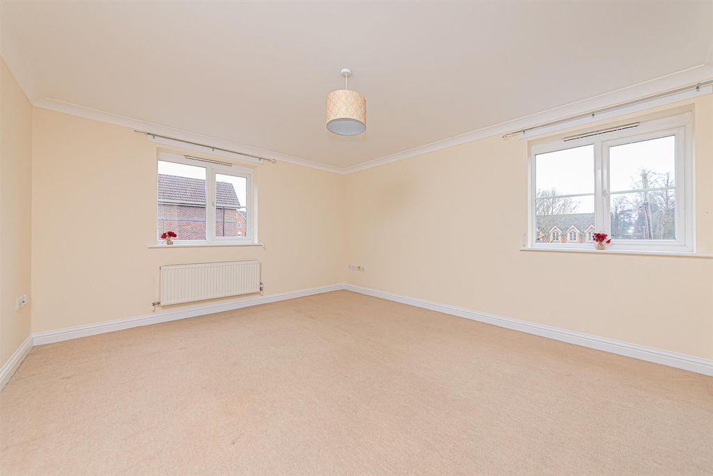 Property photo 2 of 15 3 St Francis Close (7).Jpg