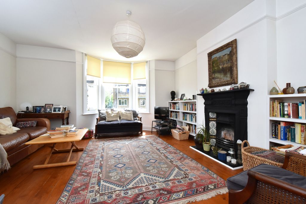 Property photo 2 of 8