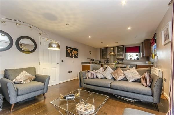 Property photo 2 of 8 2