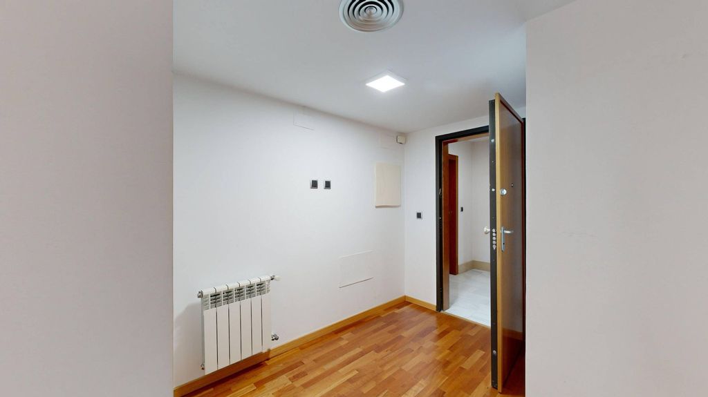 Property photo 2 of 50