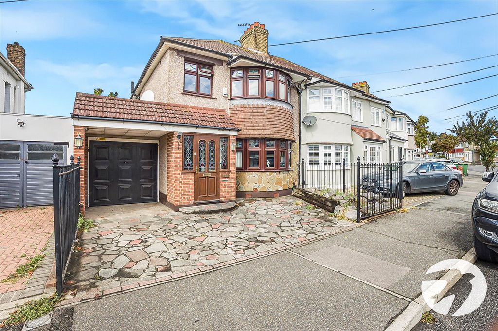 Property photo 1 of 16 External