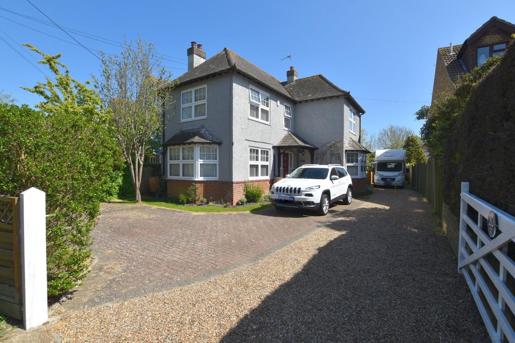 Property photo 1 of 35 20 Hythe Road Blue Sky (9).Jpg