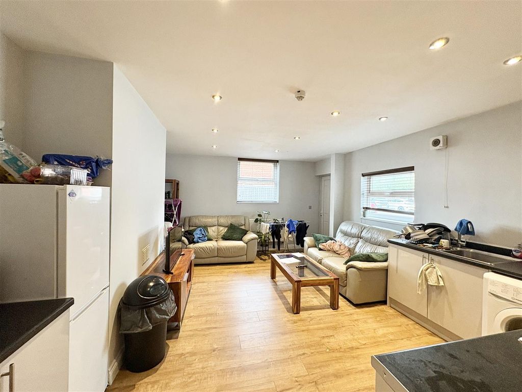 Property photo 2 of 8 Image00008.Jpeg