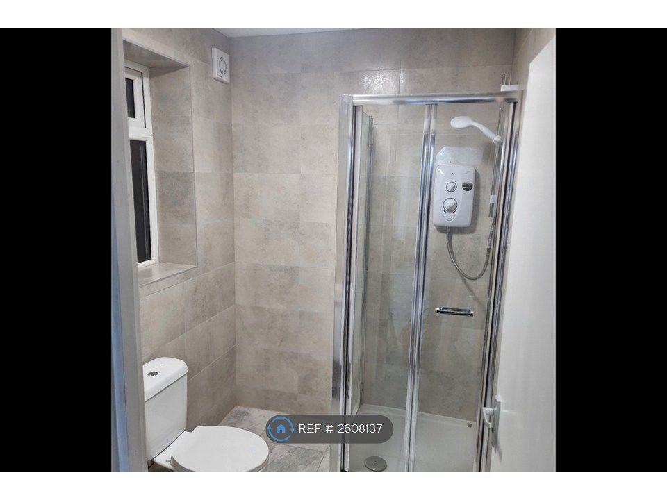 Property photo 2 of 3