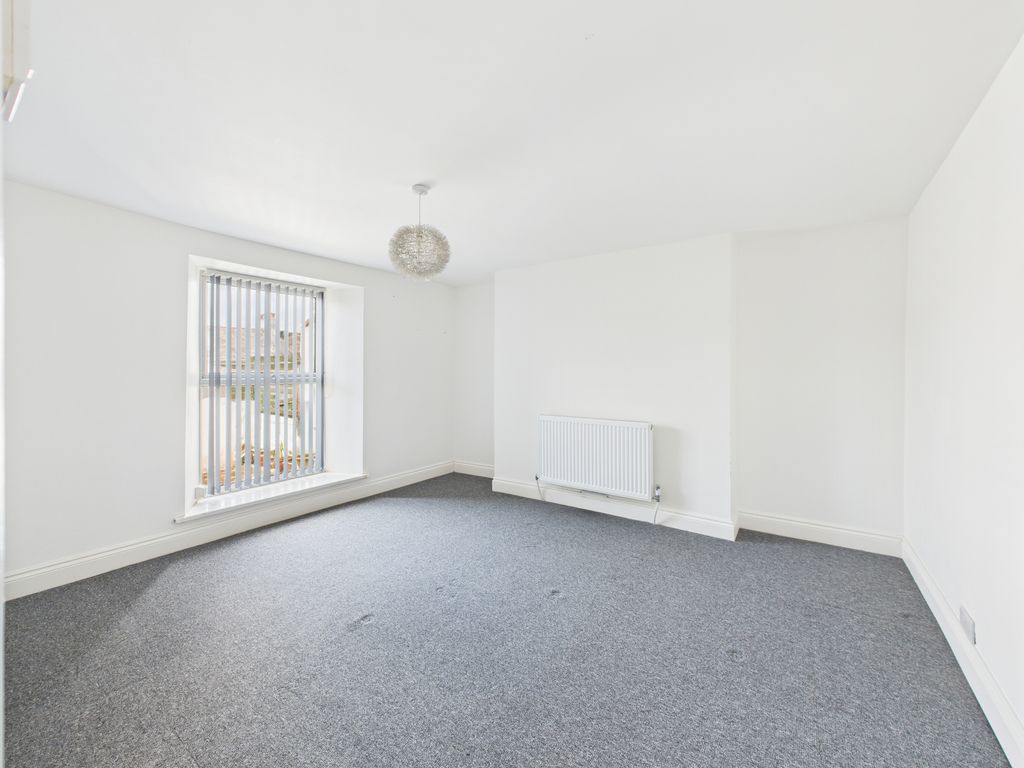 Property photo 3 of 26 Cam03974G0-Pr0194-Still014