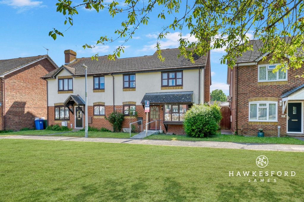 Property photo 1 of 16 Vaughan Drive, Sittingbourne - Front