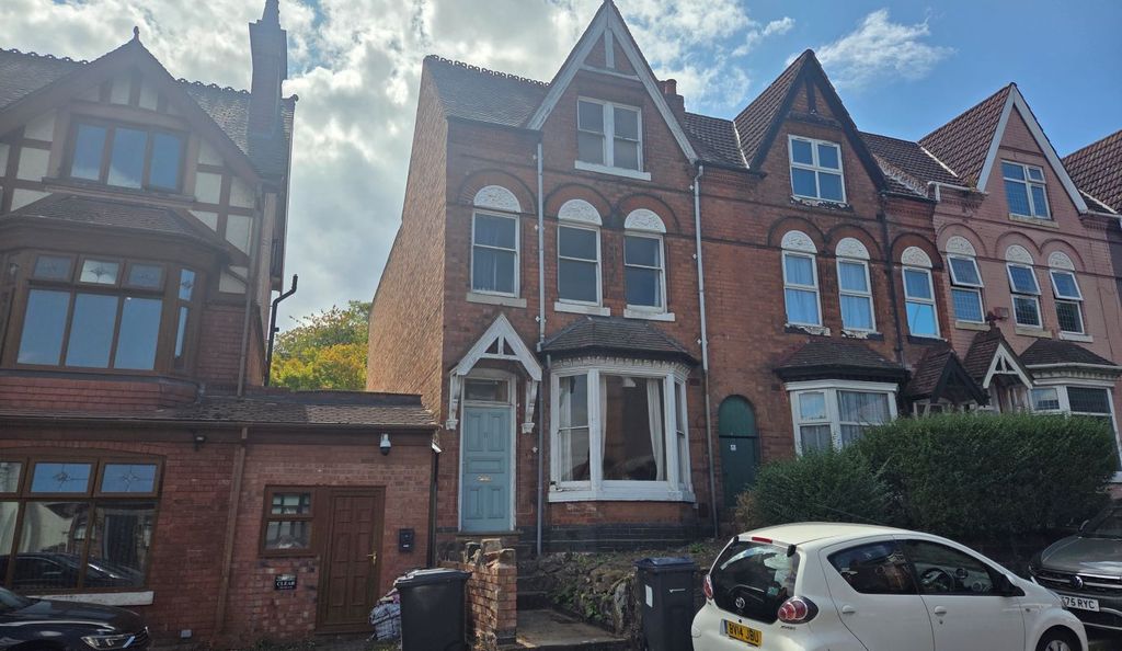 Property photo 1 of 32