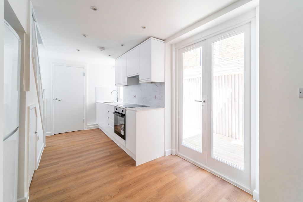 Property photo 1 of 9 Ndb06155