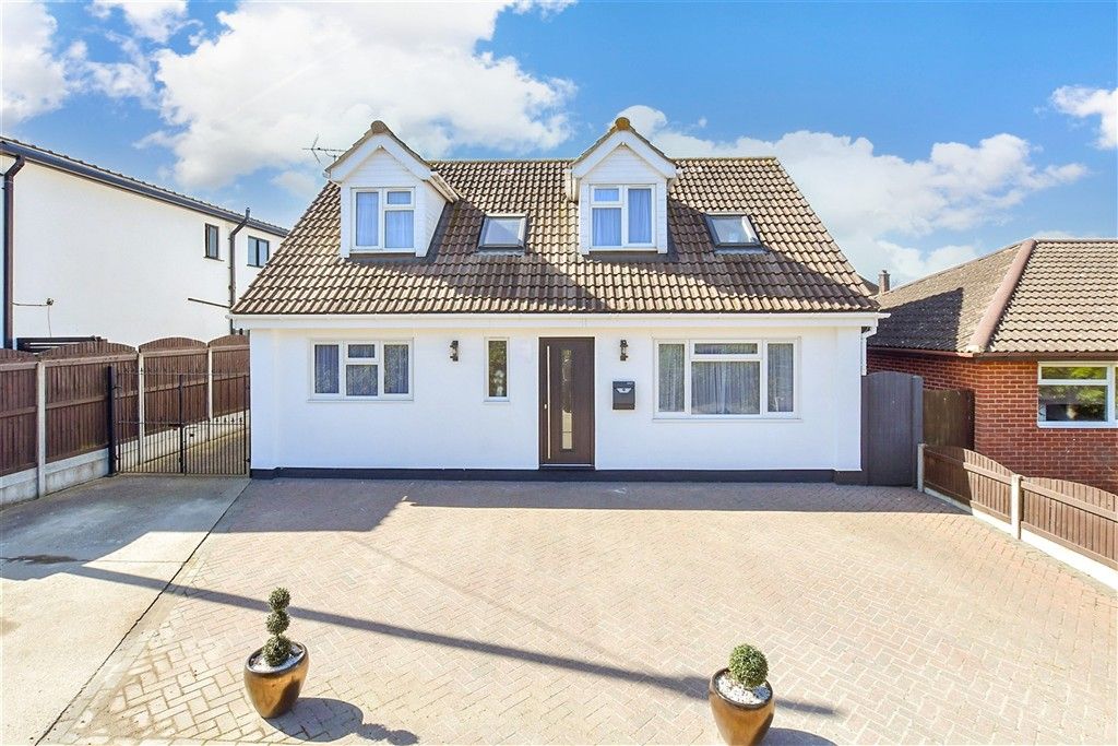 Property photo 2 of 18 Web