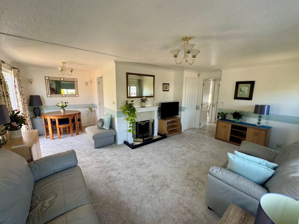 Property photo 2 of 26