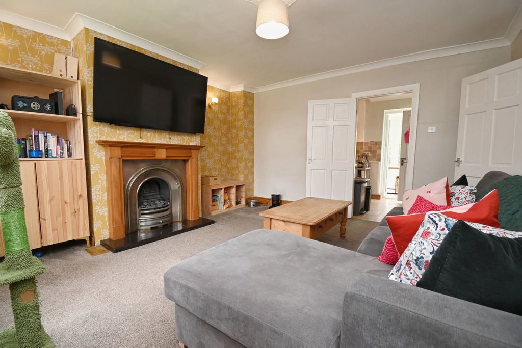 Property photo 3 of 17