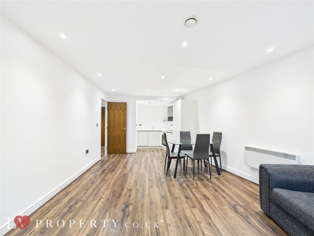 Property photo 2 of 7 Picture No. 22