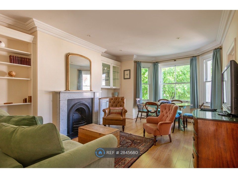 Property photo 1 of 9 Living Room