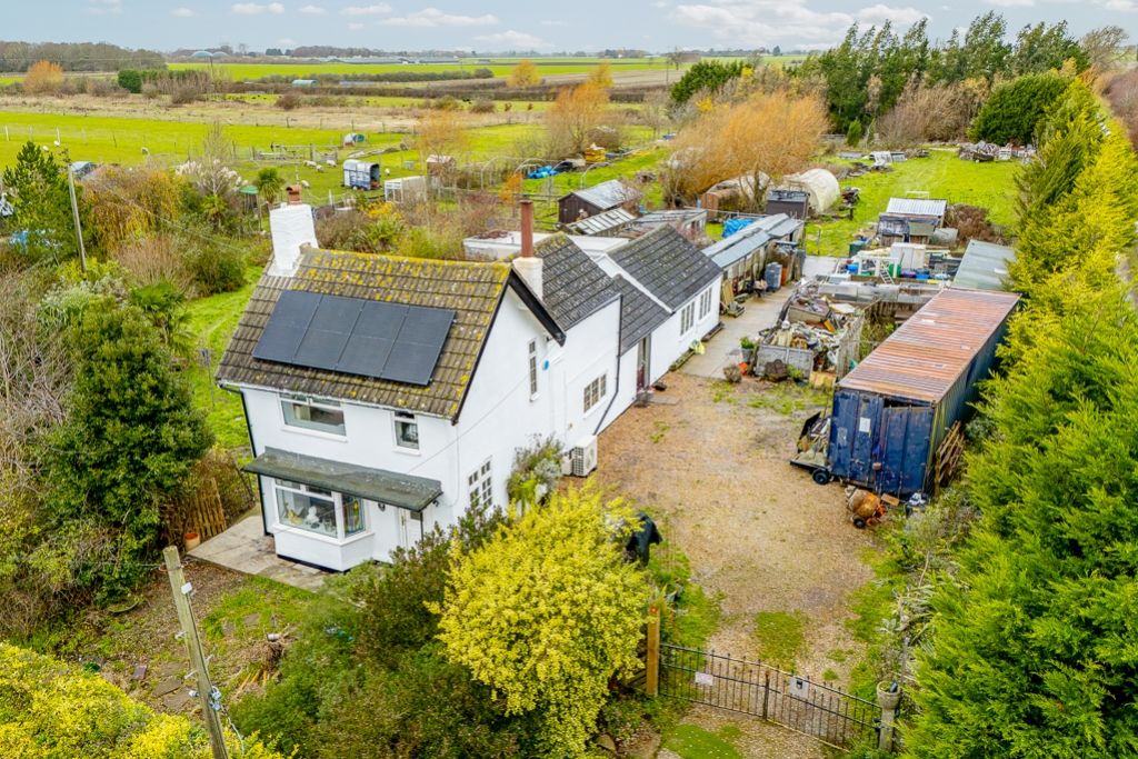 Property photo 2 of 40 White House (Boston)-3