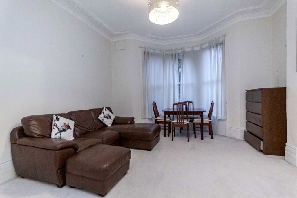 Property photo 1 of 3