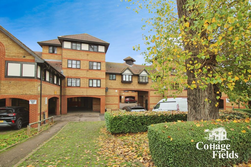 Property photo 1 of 12