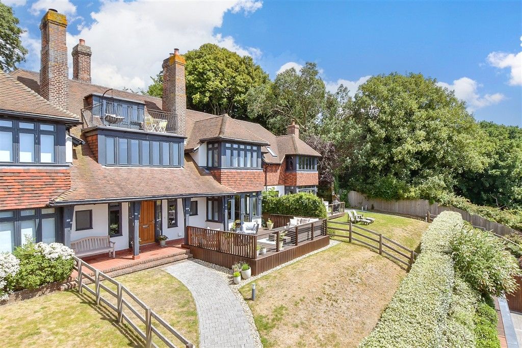 Property photo 1 of 14 External (Brochure)