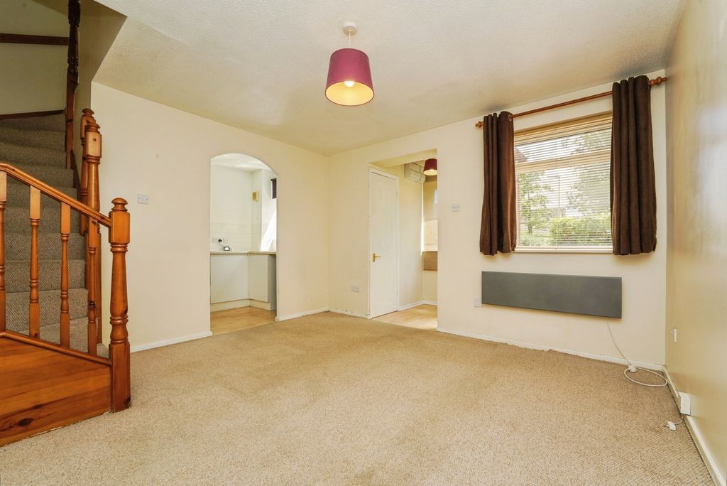 Property photo 3 of 12 Photo