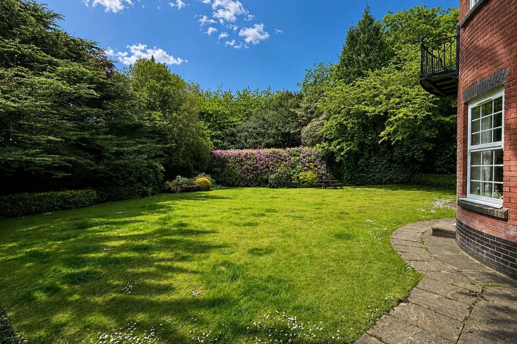 Property photo 3 of 17