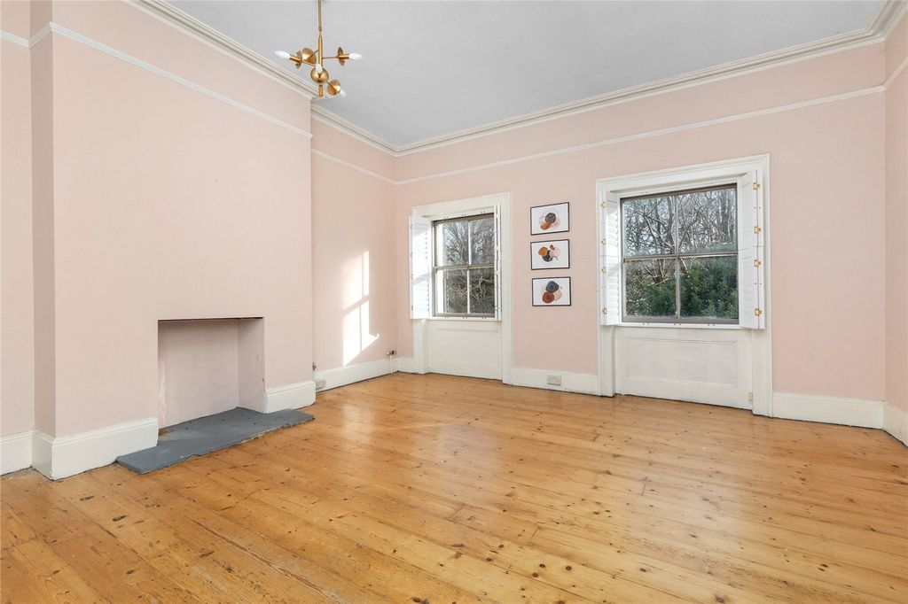 Additional image 7 of 6 bed end terrace house for salePark Crescent, Brighton, East Sussex BN2