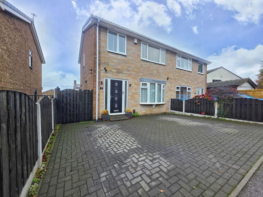 Property photo 1 of 21