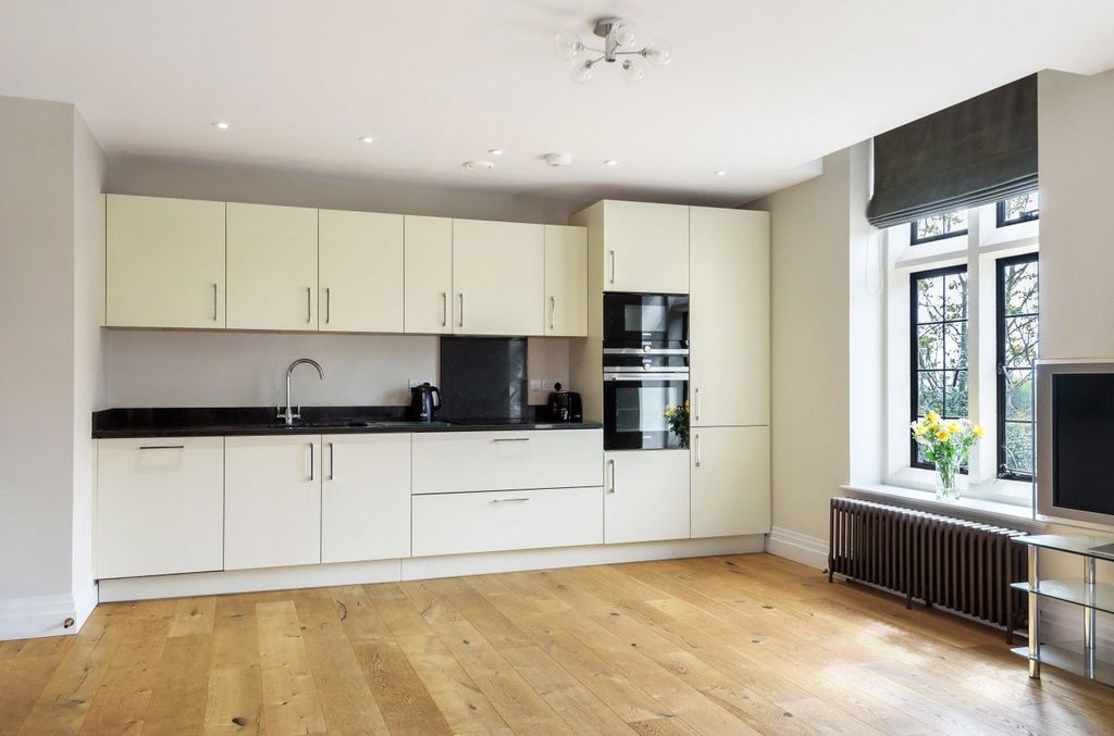 Property photo 3 of 19 Picture No. 20