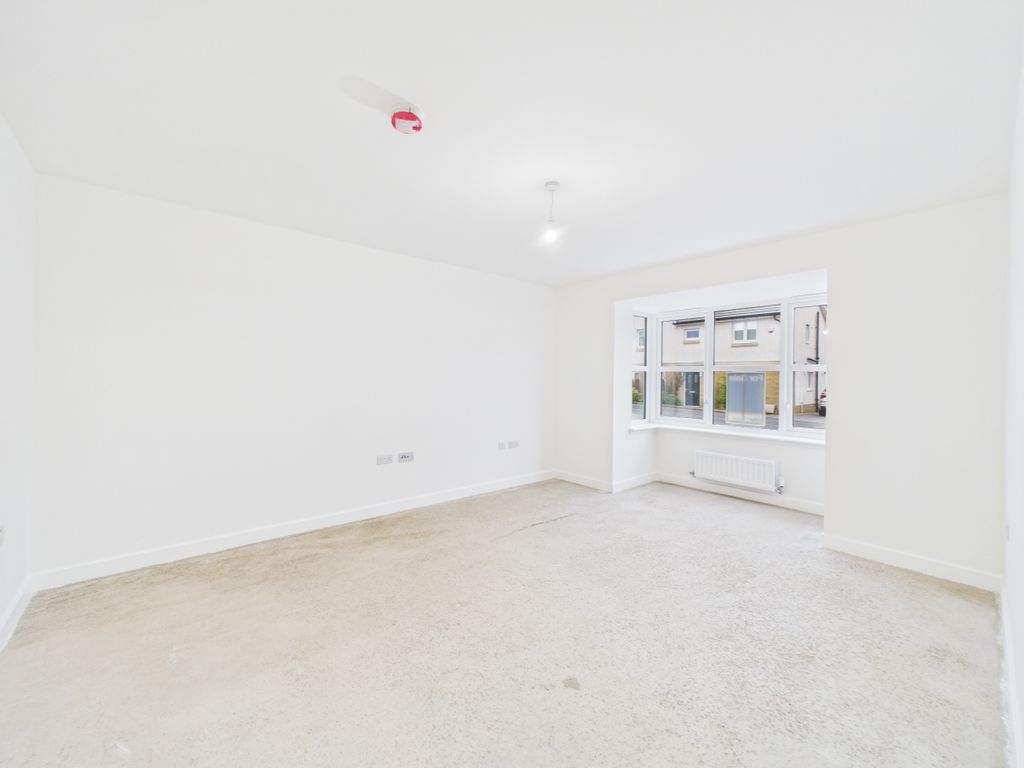 Property photo 2 of 38