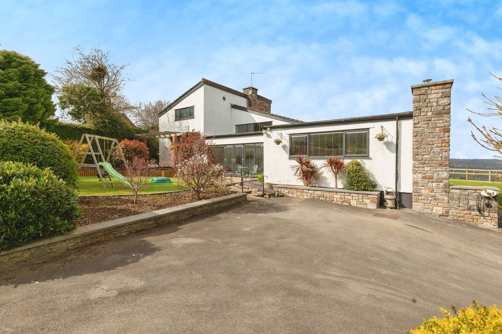 Property photo 1 of 34