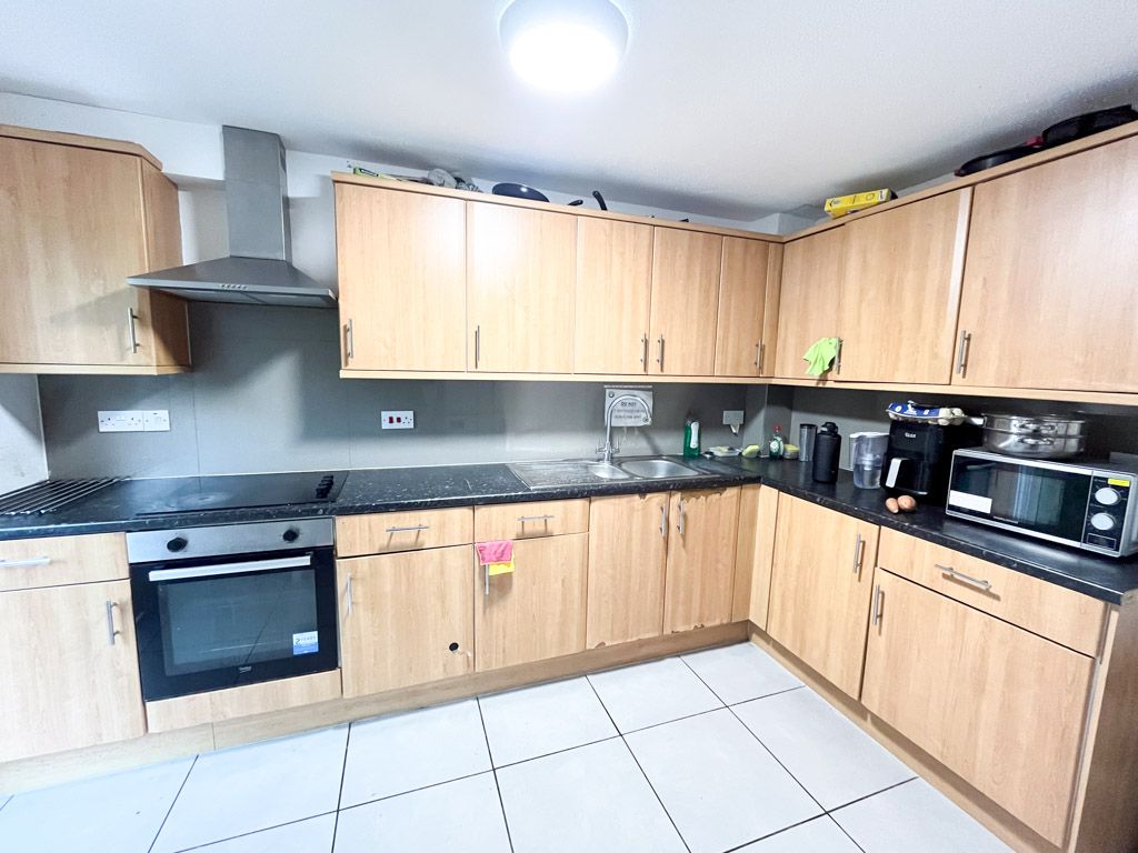 Property photo 2 of 21
