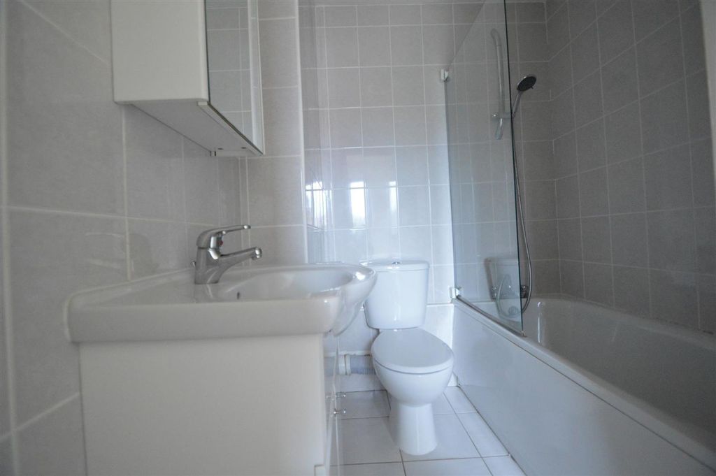 Property photo 3 of 3 Bathroom