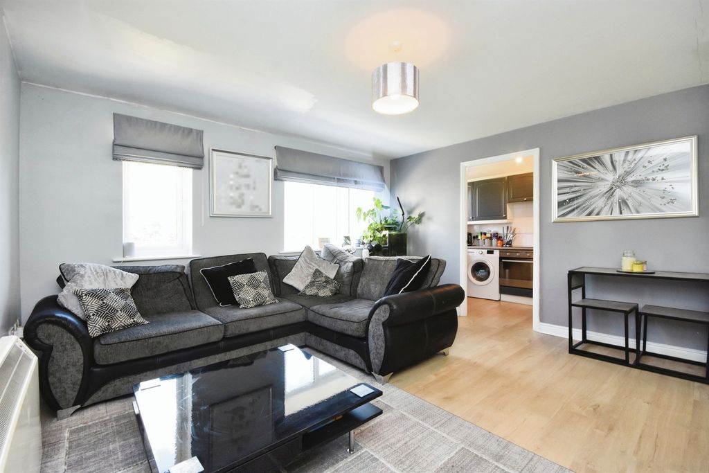 Property photo 1 of 30