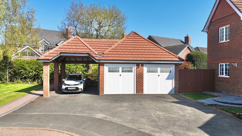 Property photo 2 of 32