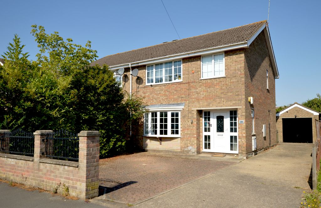 Property photo 1 of 25 34 Chestnut 13th August 2026 (43)