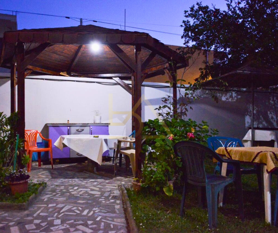 Property photo 3 of 11