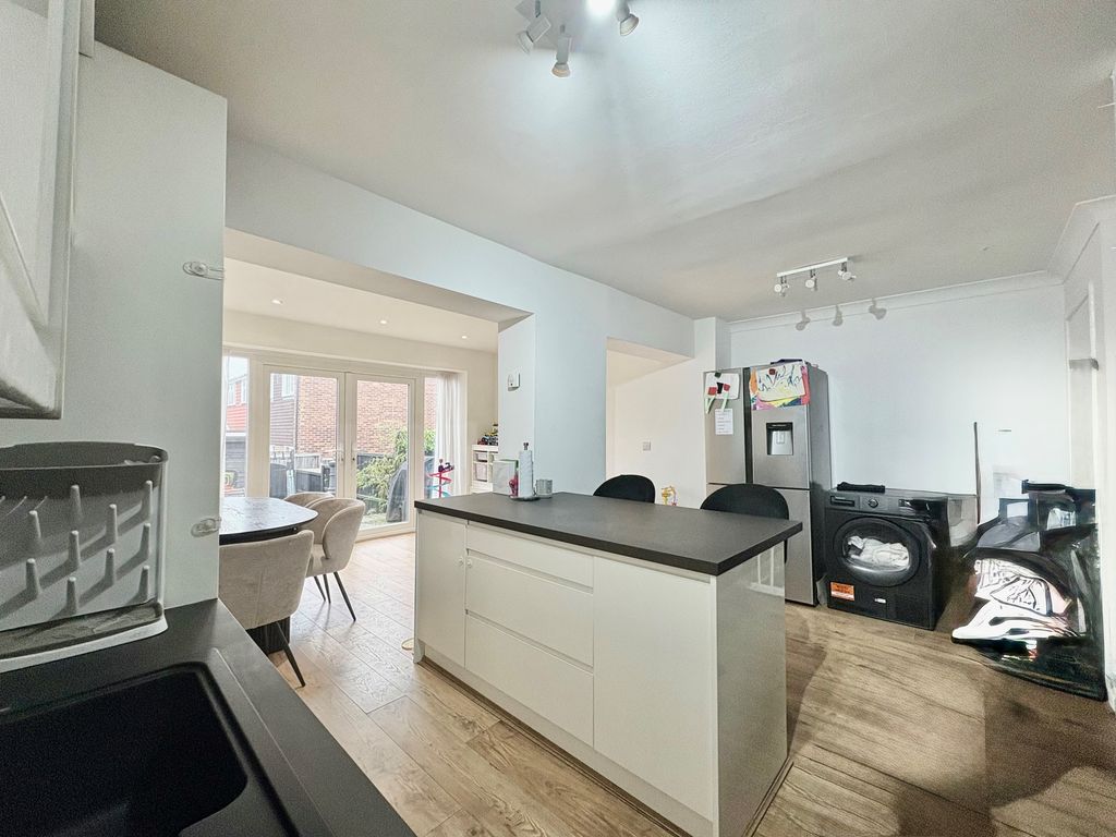 Property photo 3 of 13 Bathroom