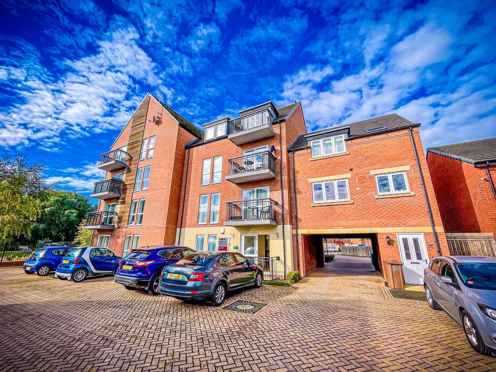 Property photo 1 of 16 Front