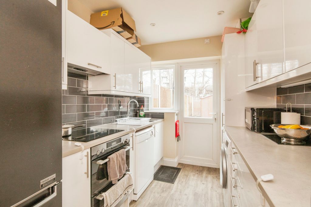 Property photo 2 of 17 Photography