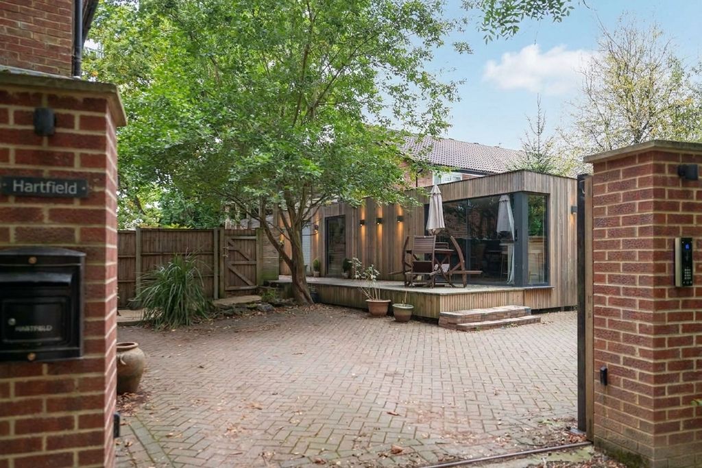 Property photo 3 of 30