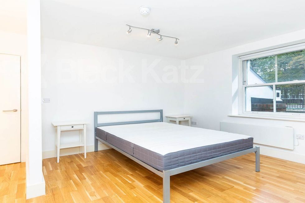 Property photo 1 of 3