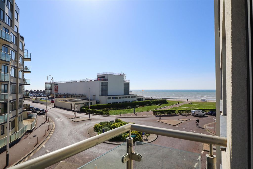 Property photo 2 of 13 Balcony