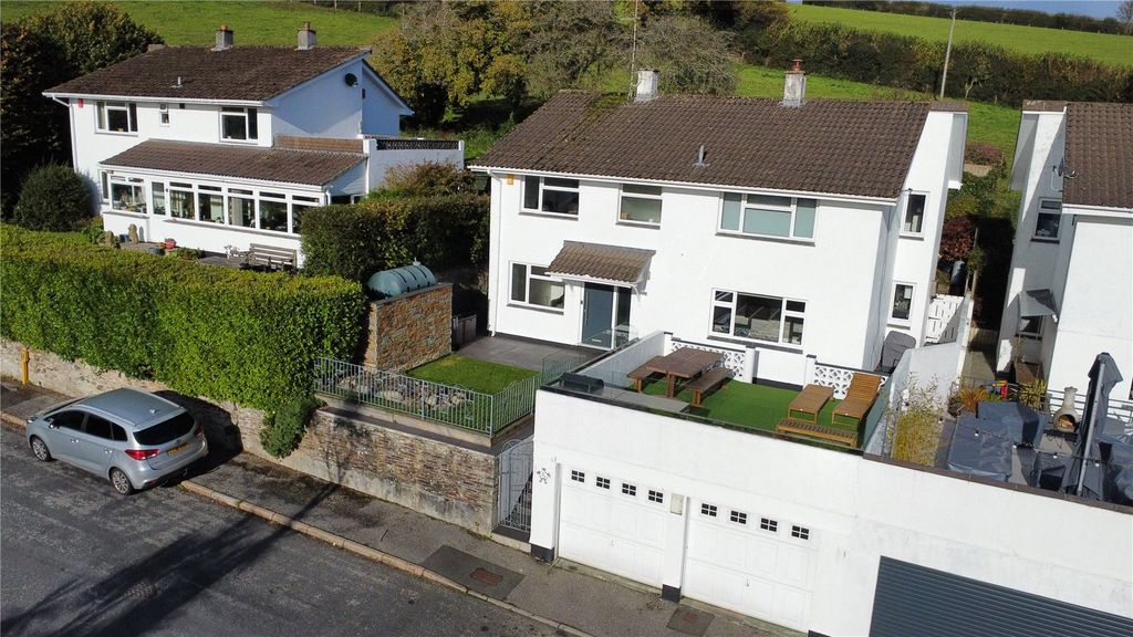 Property photo 1 of 34 Picture No. 33