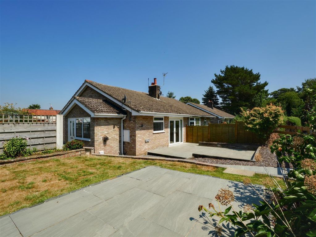 Property photo 1 of 19 External