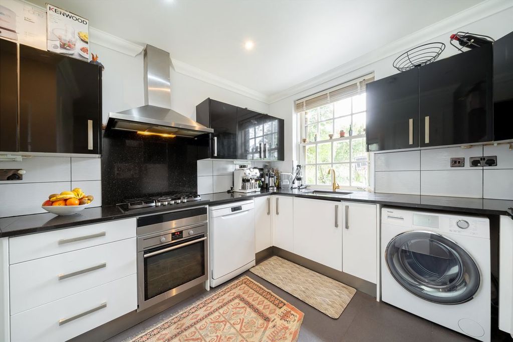 Property photo 3 of 6