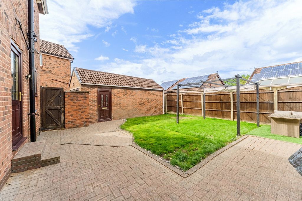 Property photo 2 of 25 Picture No. 33
