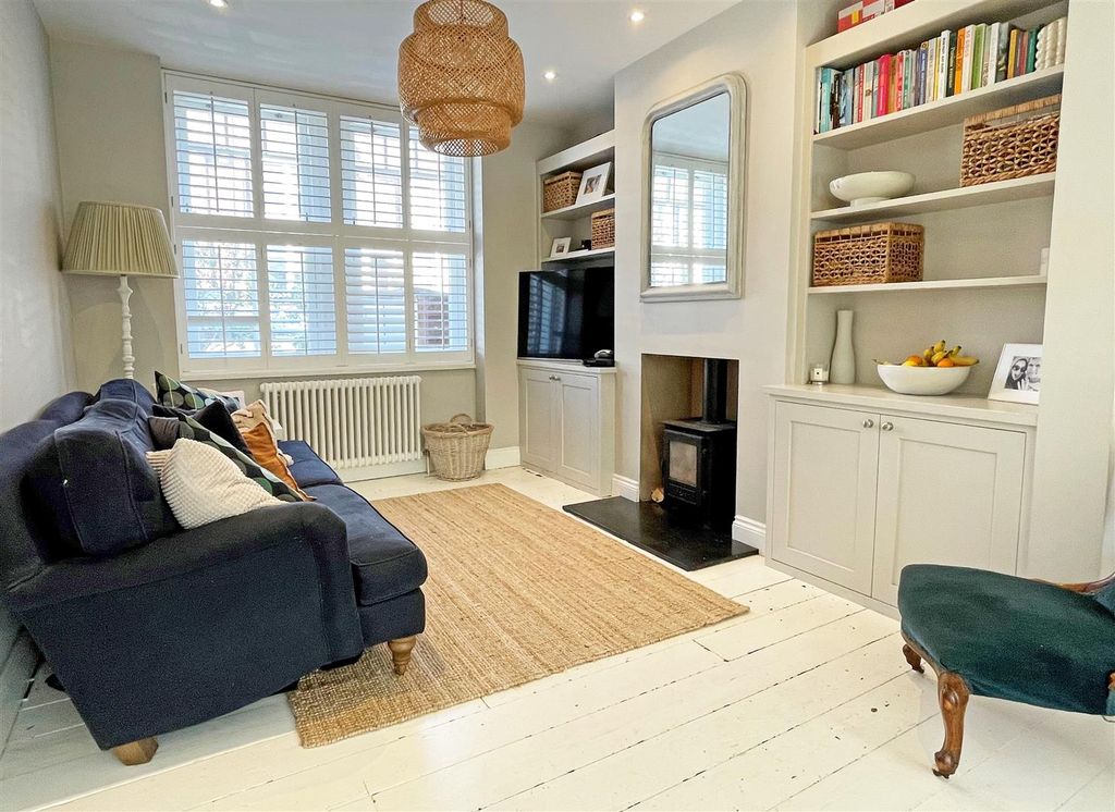 Property photo 3 of 15 Loua.Jpg