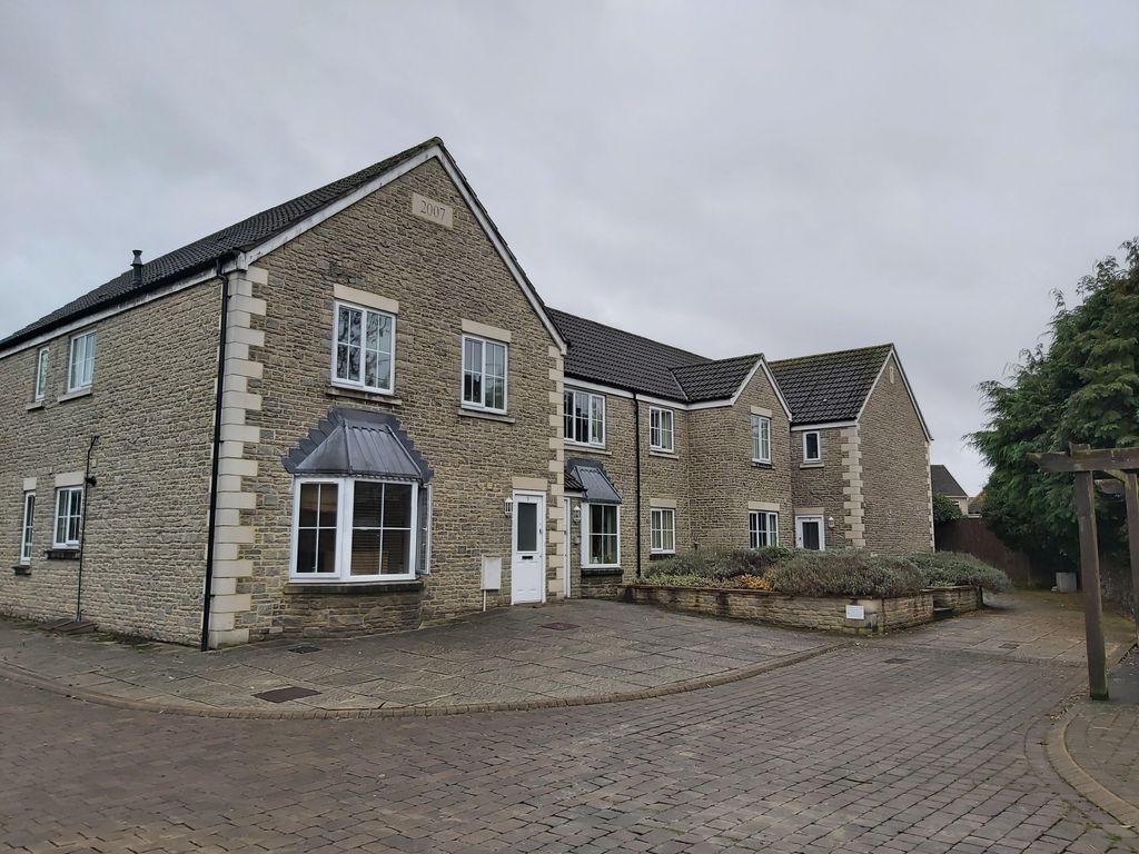 Property photo 1 of 15 Main Building