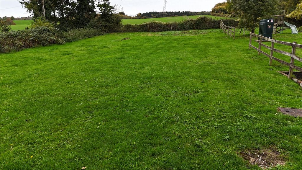 Property photo 3 of 17 Picture No. 24