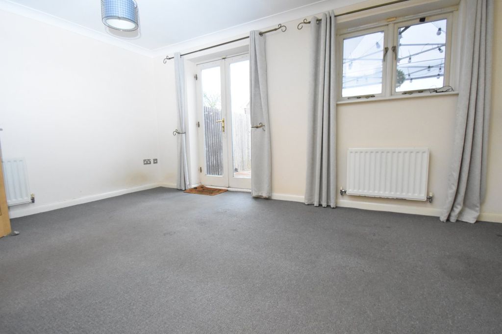 Property photo 3 of 10 Picture No. 02